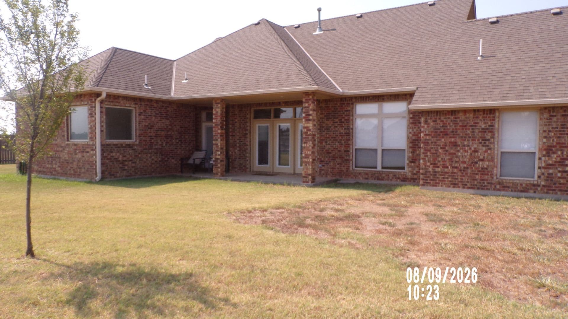 Lawton House: 114 NW Sandy Trail Circle