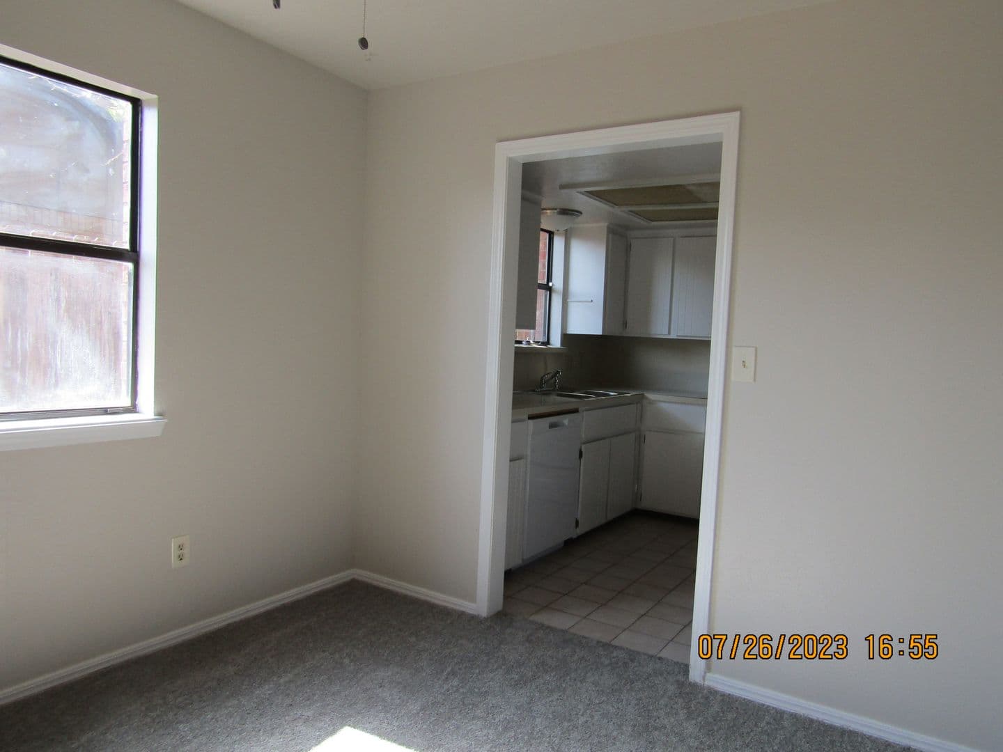 Lawton House: 5406-B NW Sir Brian Ave.