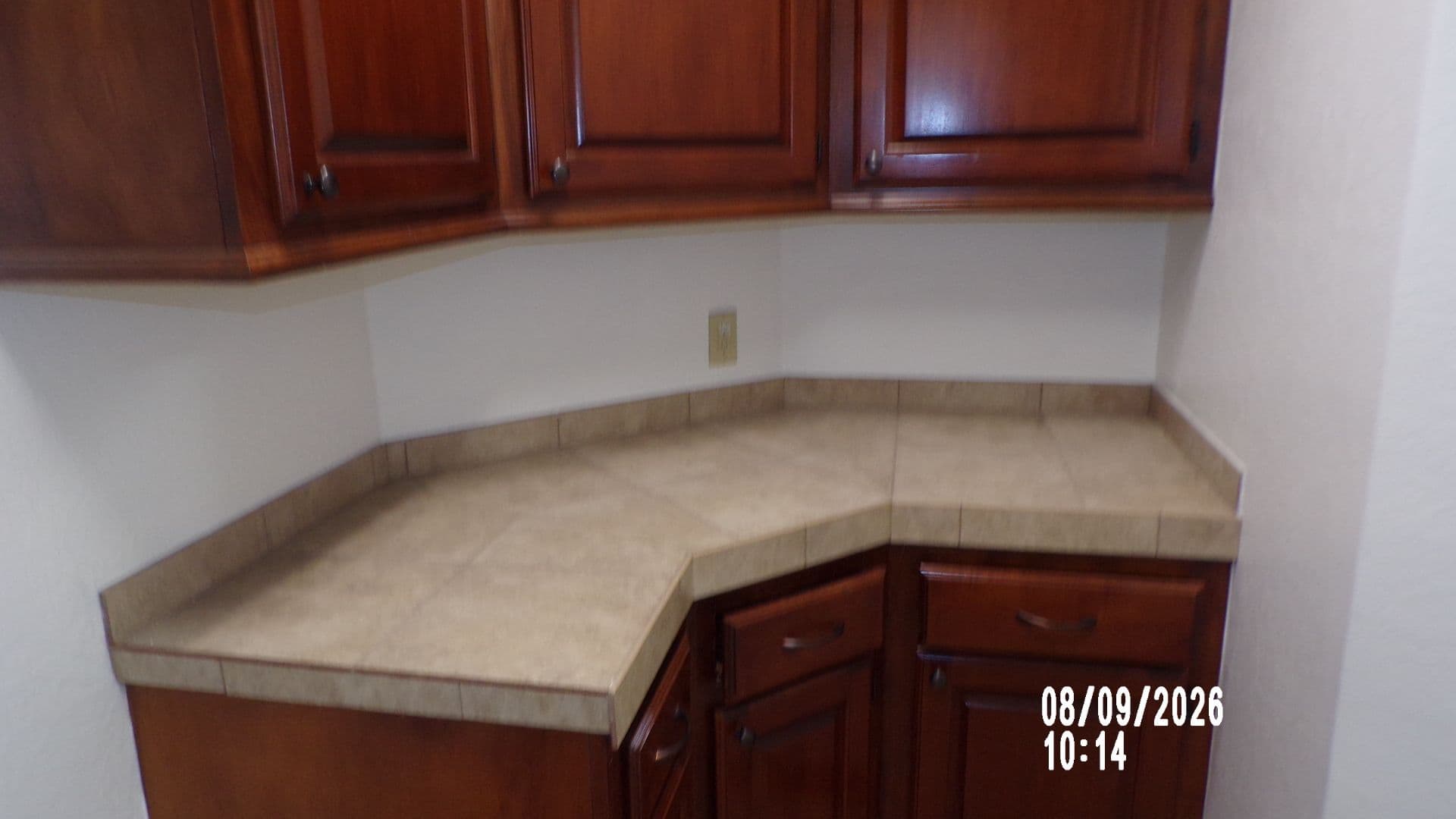 Lawton House: 114 NW Sandy Trail Circle