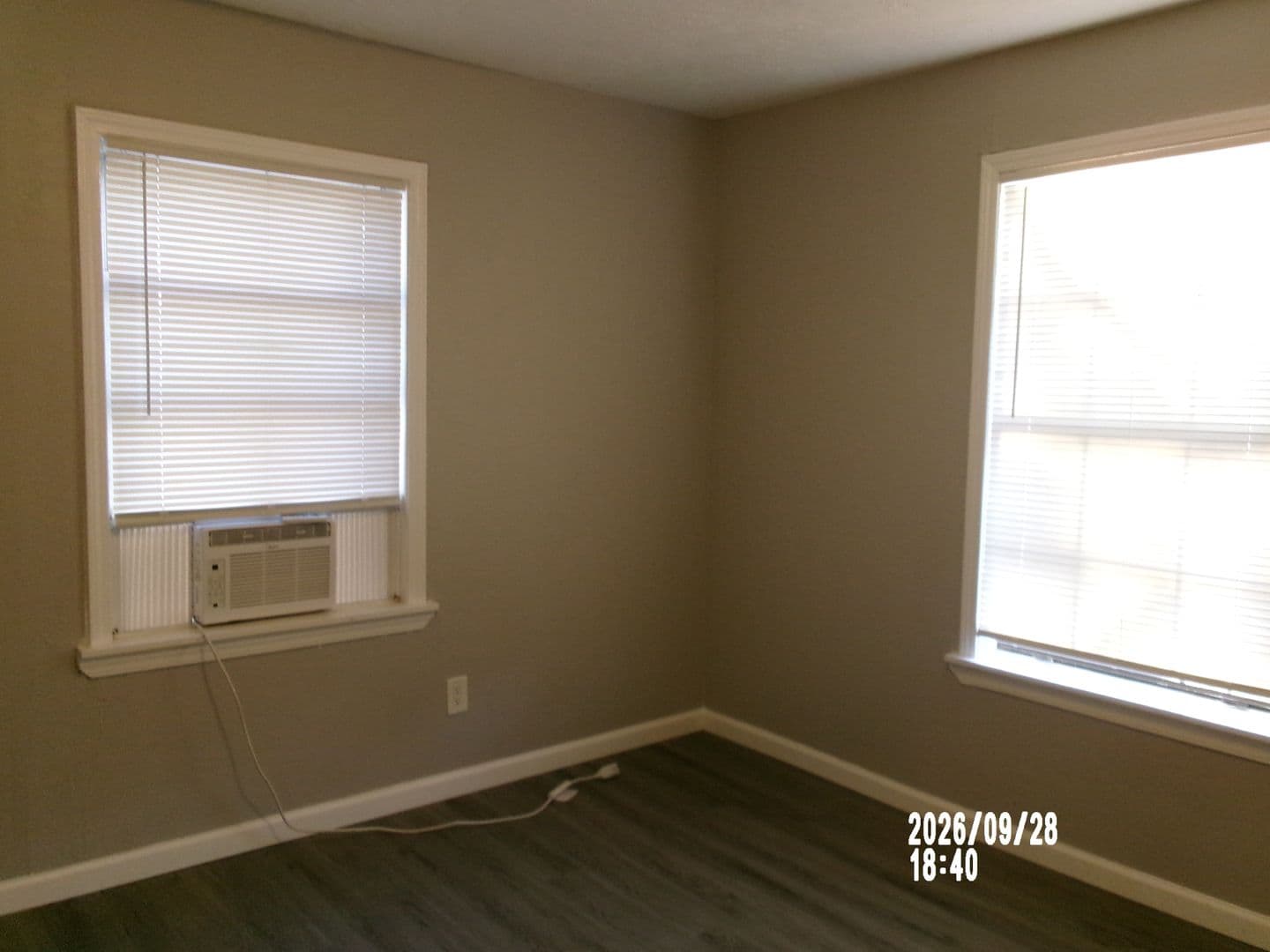 Lawton House: 1413 1/2 Ave Columbia Ave