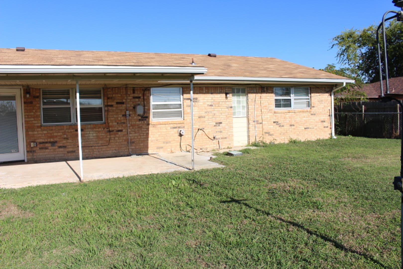 Lawton House: 313 SW 72nd Street