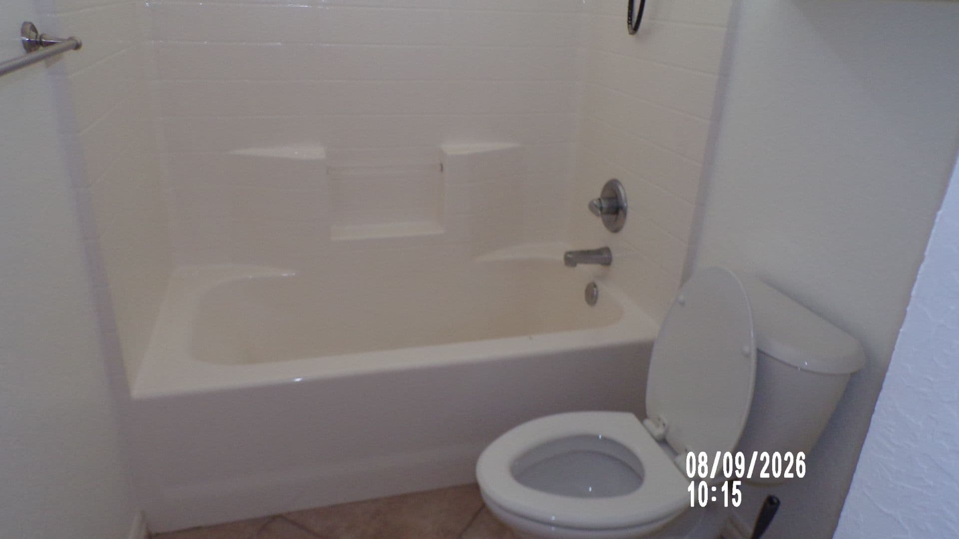 Lawton House: 114 NW Sandy Trail Circle