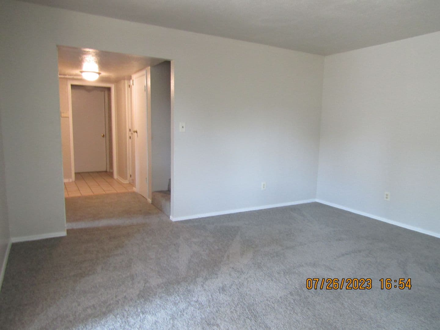 Lawton House: 5406-B NW Sir Brian Ave.