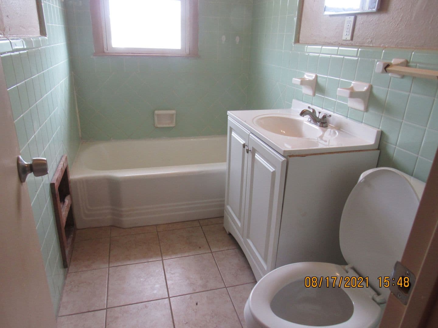 Lawton House: 3802 NW Dearborn AVenue