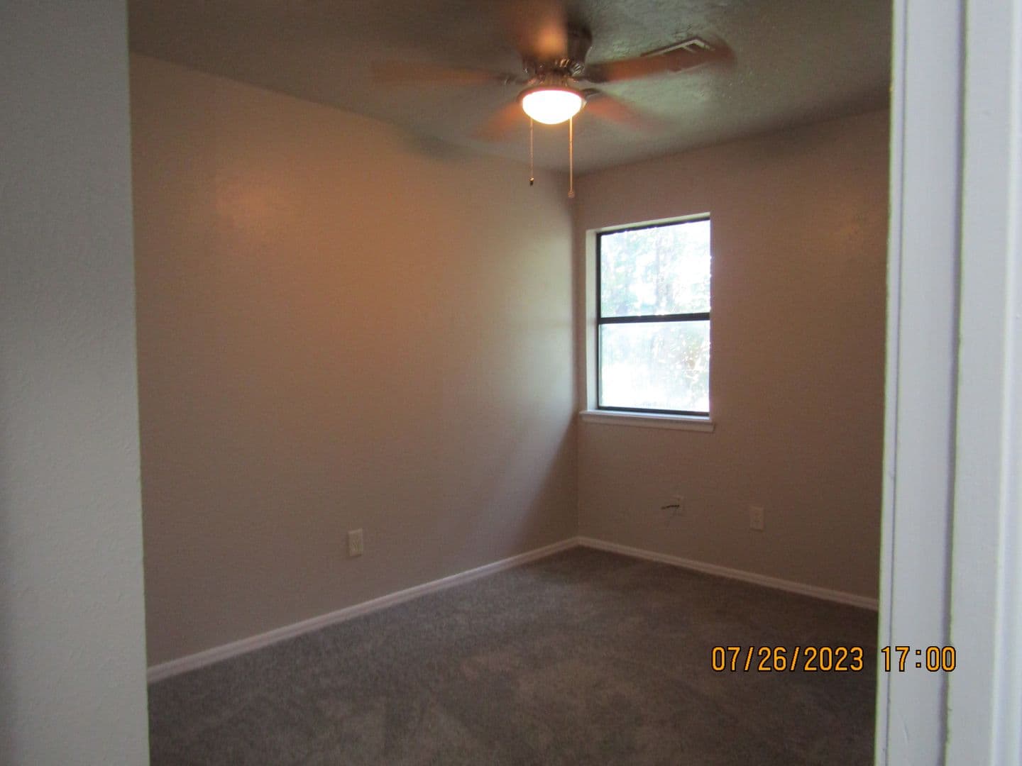 Lawton House: 5406-B NW Sir Brian Ave.
