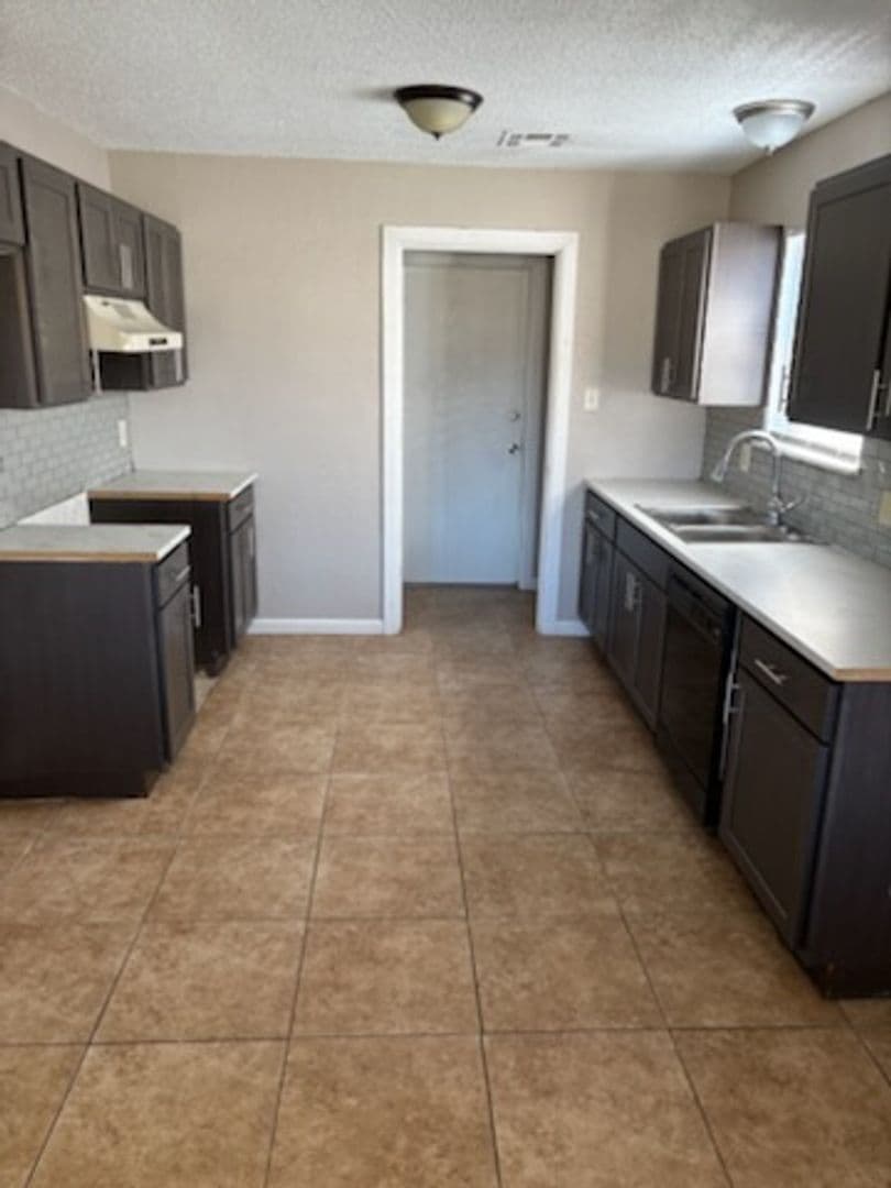 Lawton House: 2606 NE Euclid Ave