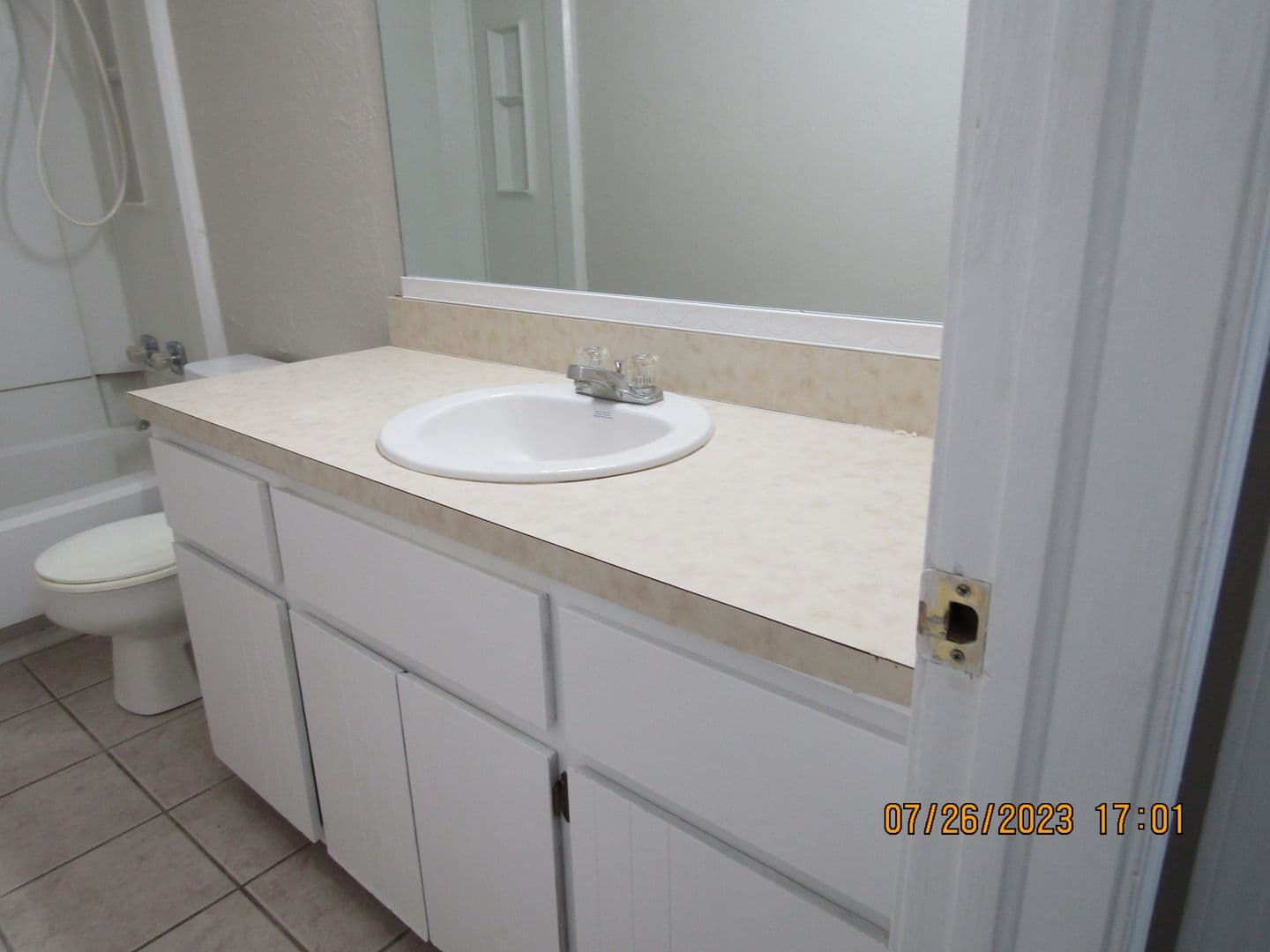 Lawton House: 5406-B NW Sir Brian Ave.