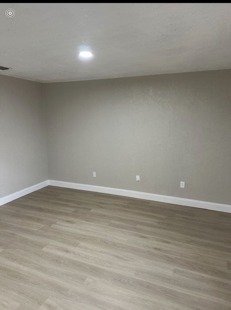 Lawton House: 2606 NE Lake Ave