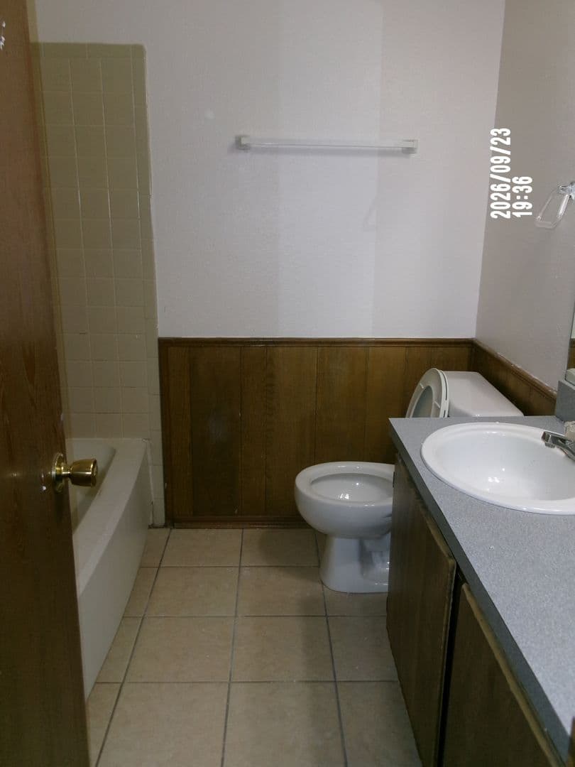 Lawton House: 7925 NW Crossland Circle