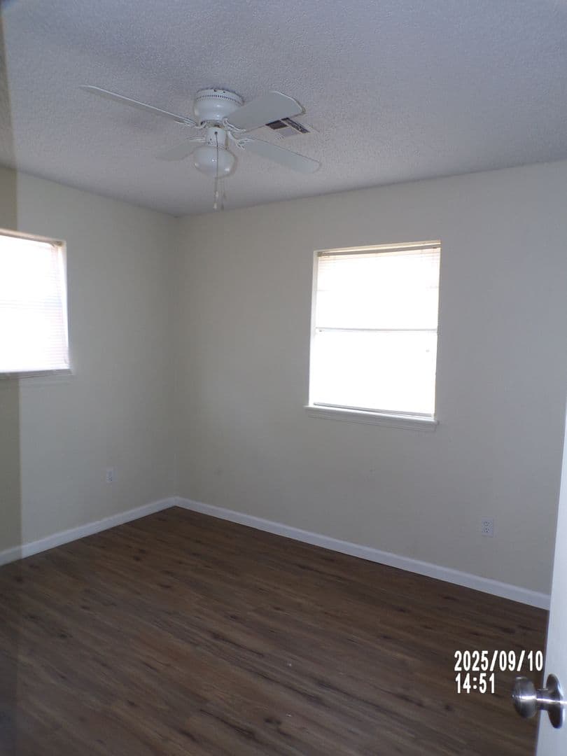 Lawton House: 4210 SW Summit Avenue