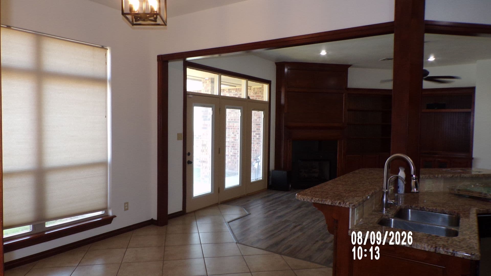 Lawton House: 114 NW Sandy Trail Circle