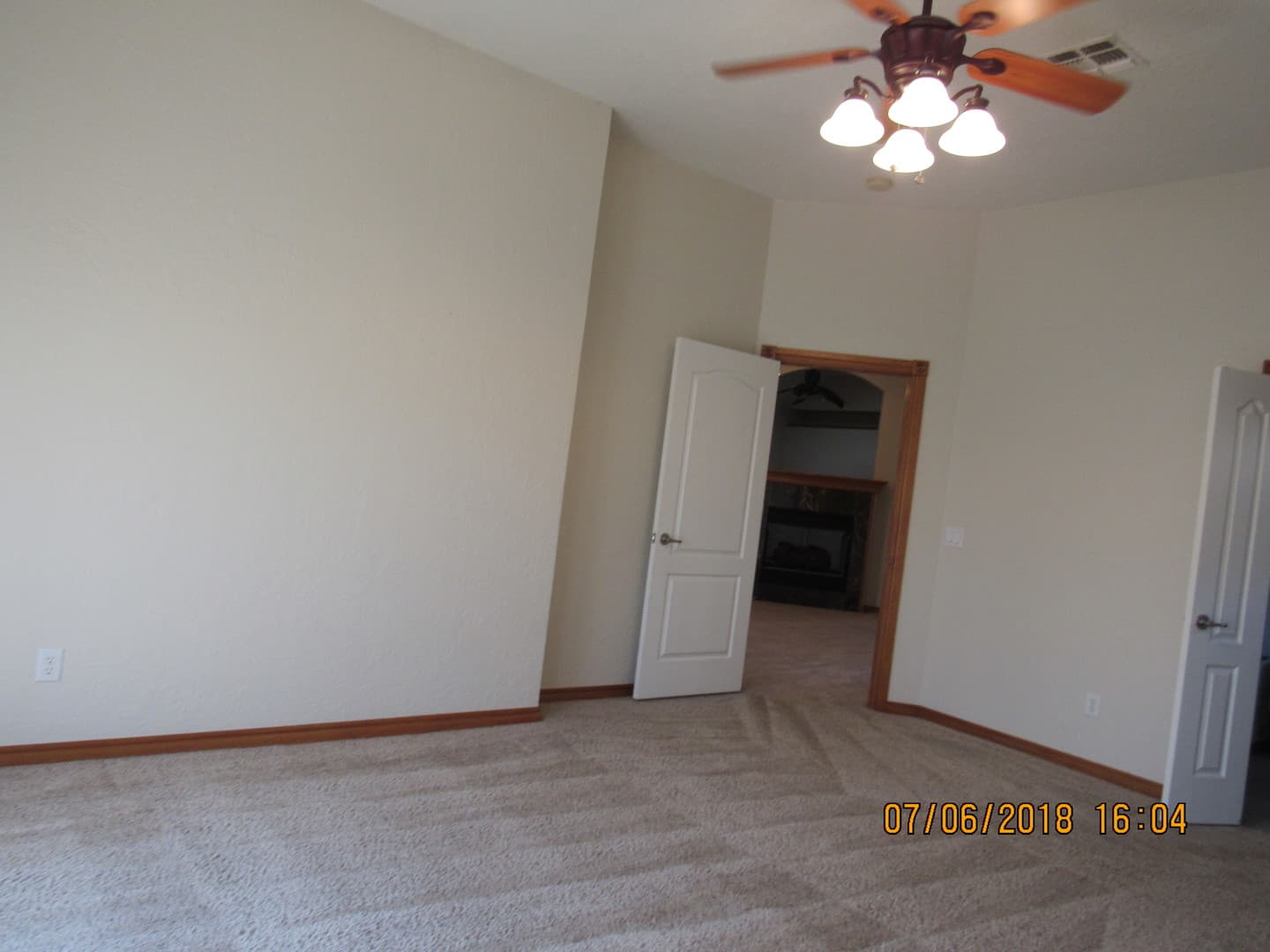 Lawton House: 6904 NW Maple Drive