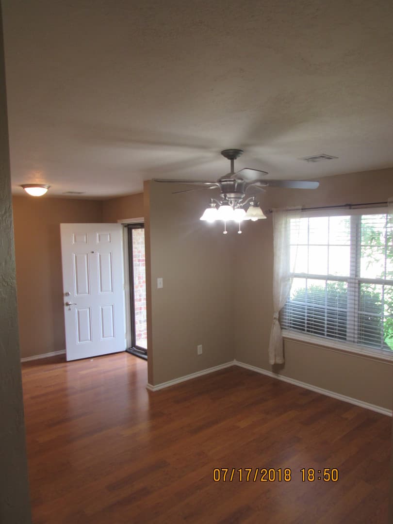 Lawton House: 170 NW Landon Lane