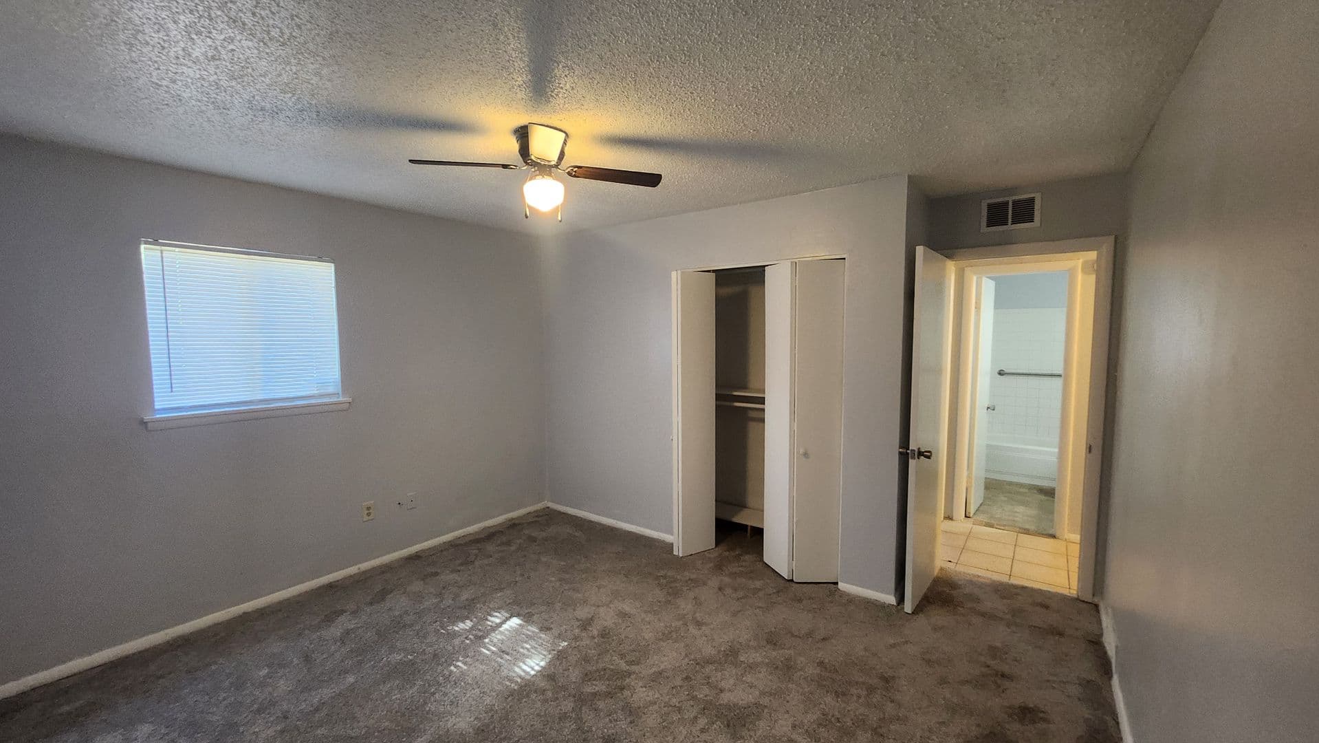 Lawton House: 5519 NW Eisenhower DR