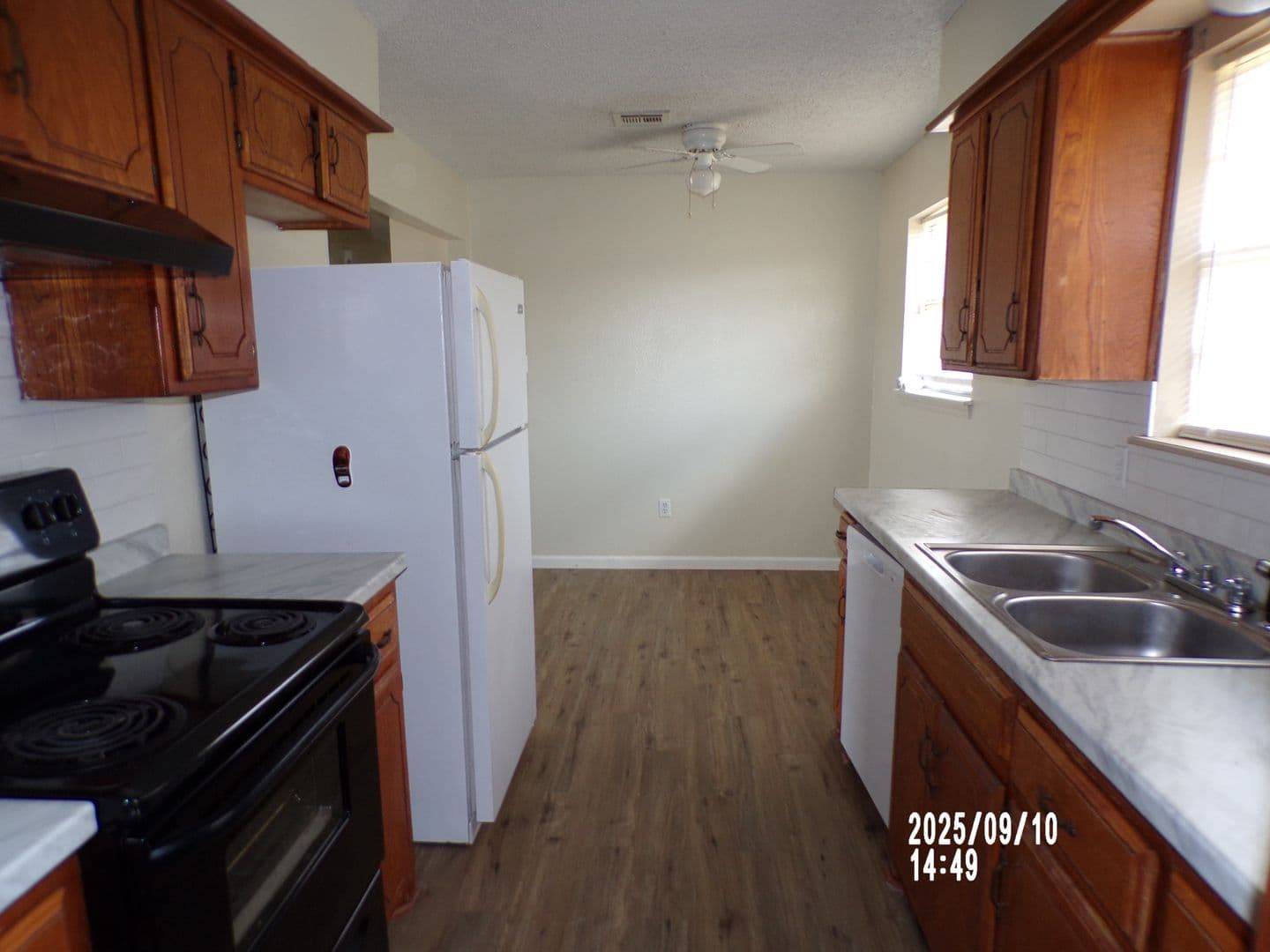 Lawton House: 4210 SW Summit Avenue