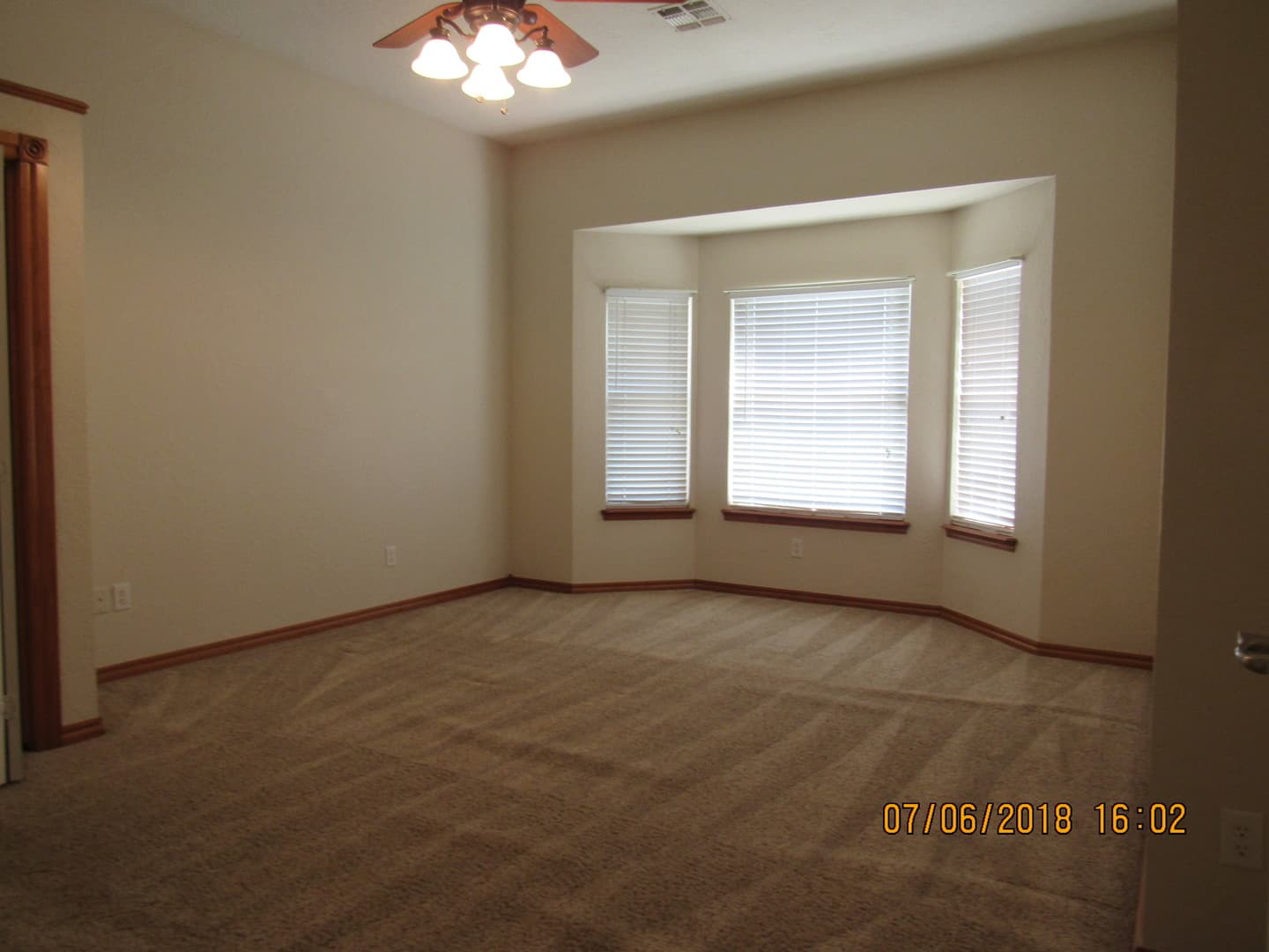 Lawton House: 6904 NW Maple Drive