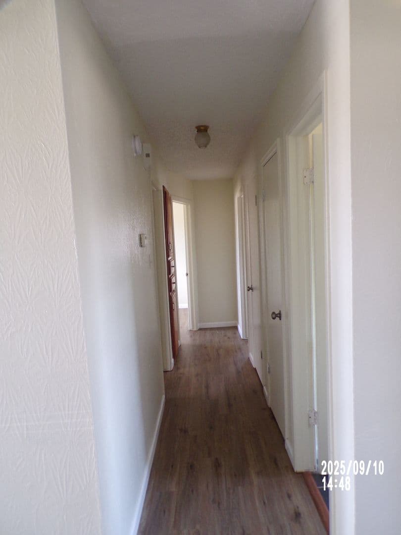 Lawton House: 4210 SW Summit Avenue