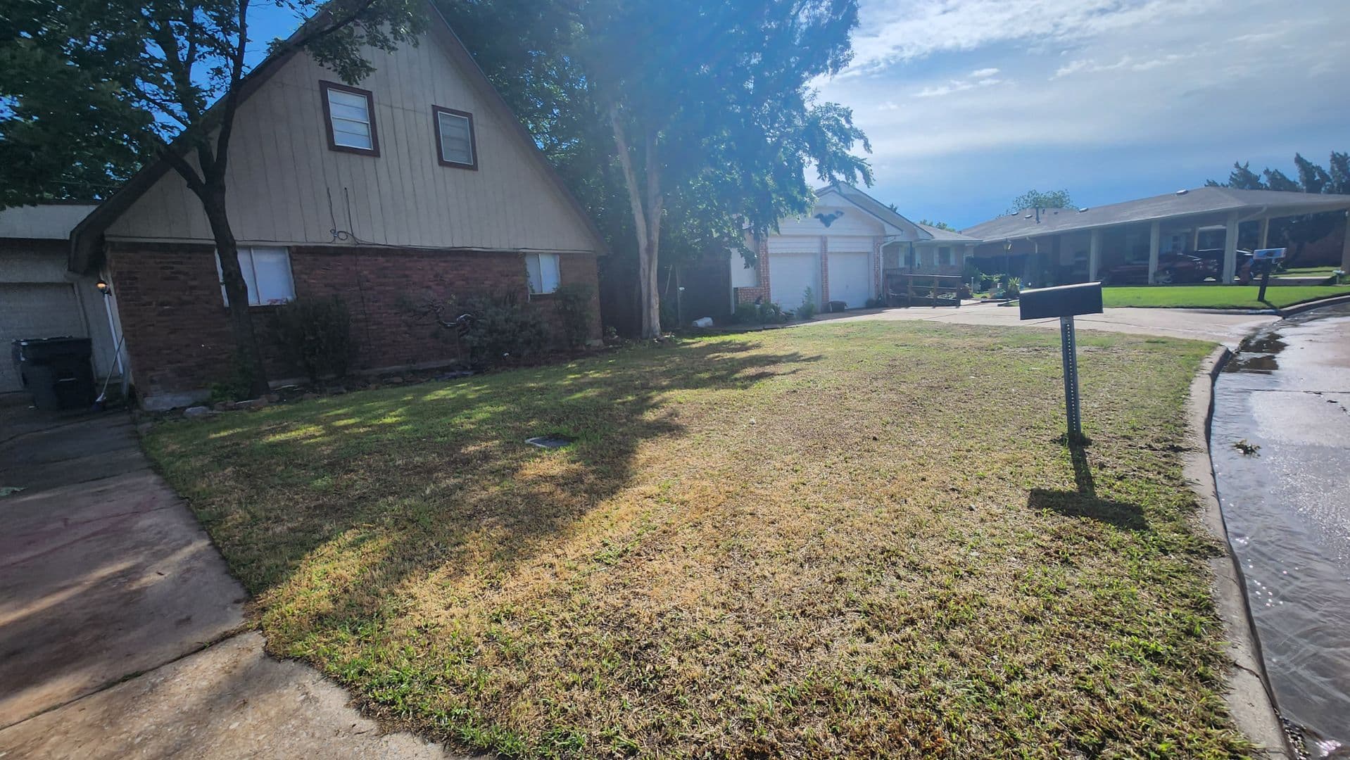 Lawton House: 5519 NW Eisenhower DR