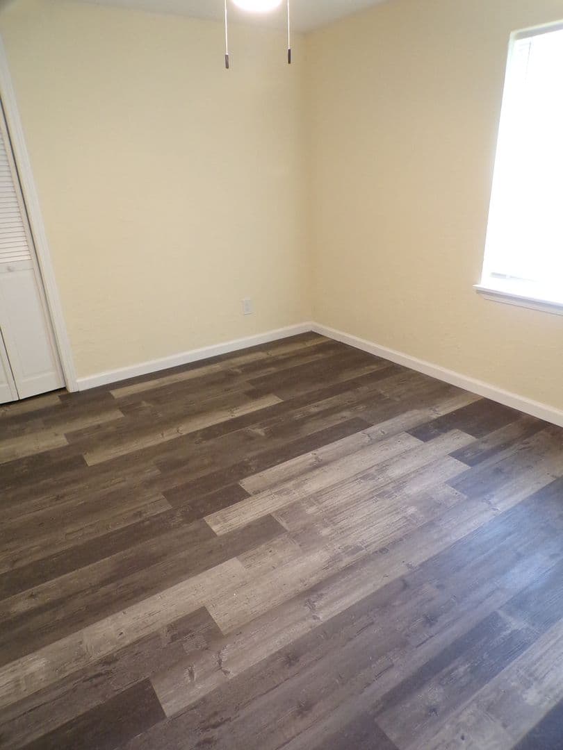 Lawton House: 105 SW 19th Street
