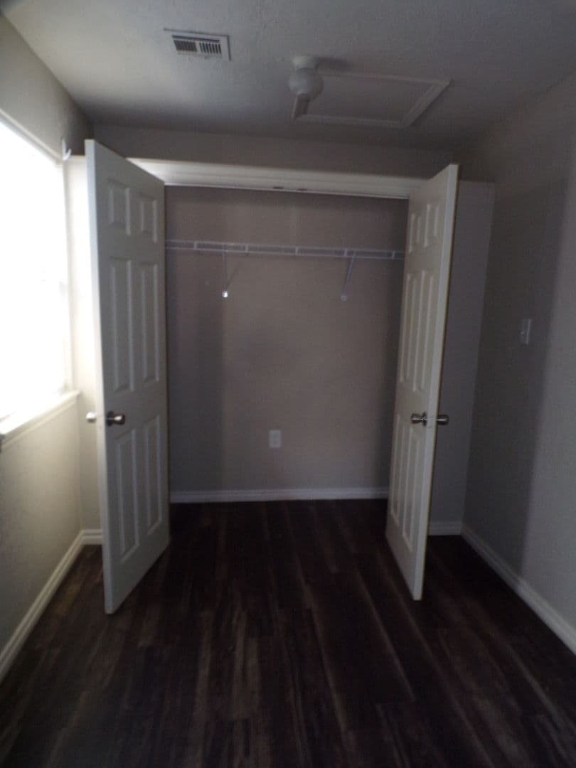Lawton Apartment: 903 NW Bell Avenue