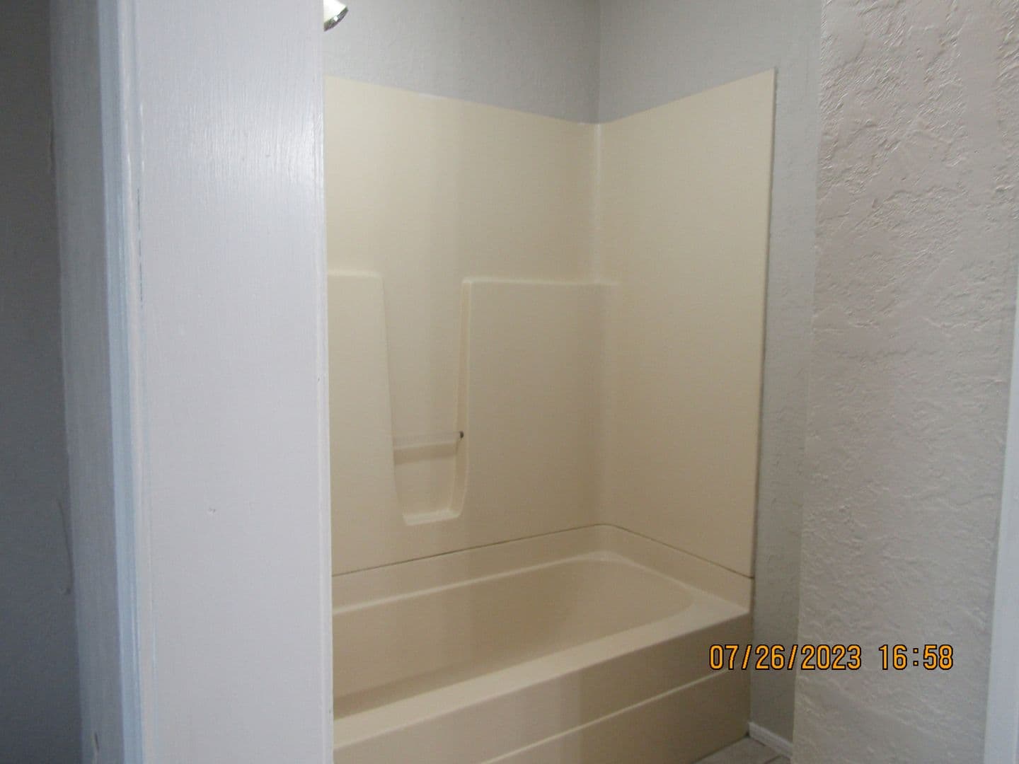 Lawton House: 5406-B NW Sir Brian Ave.
