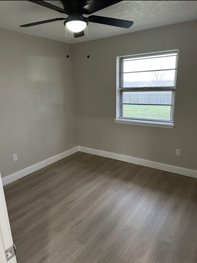 Lawton House: 2606 NE Lake Ave