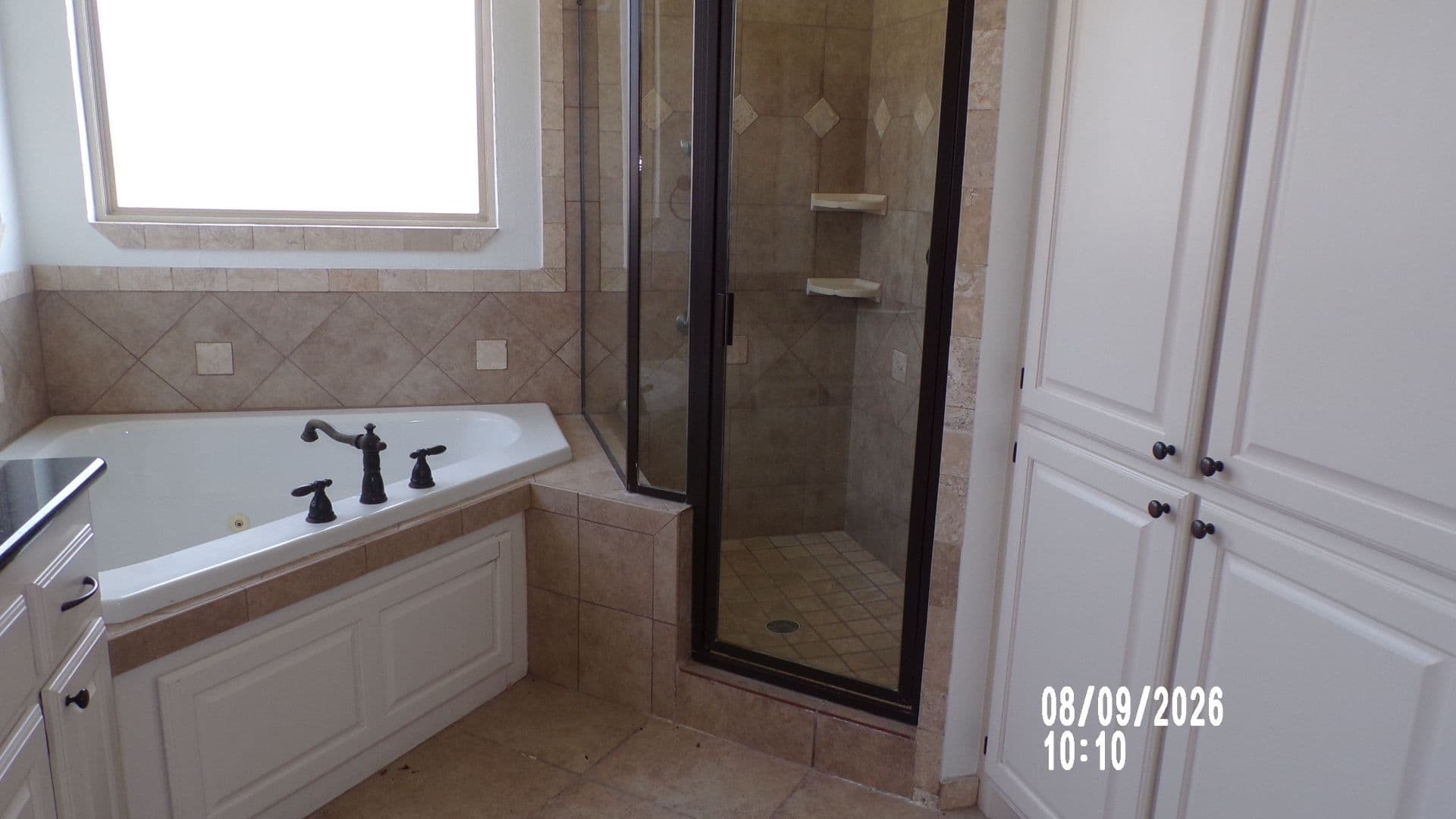 Lawton House: 114 NW Sandy Trail Circle