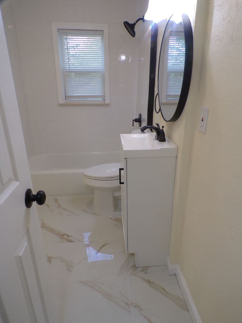 Lawton House: 105 SW 19th Street