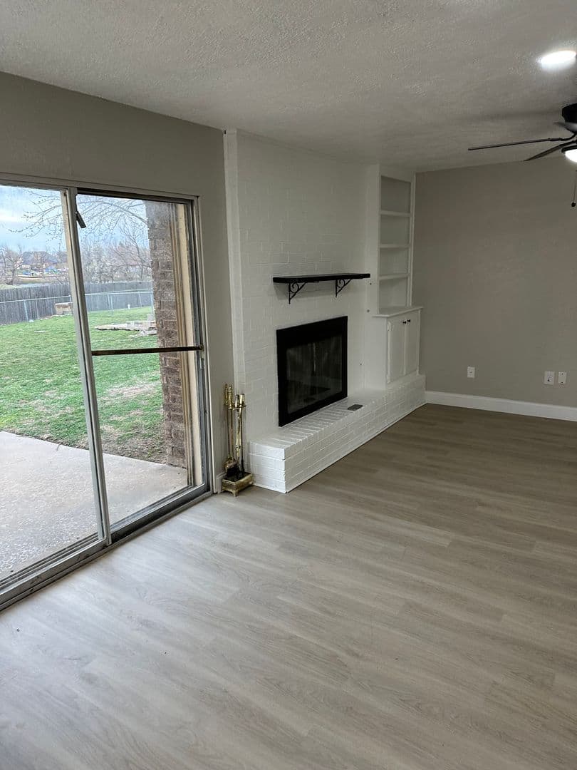Lawton House: 2606 NE Lake Ave