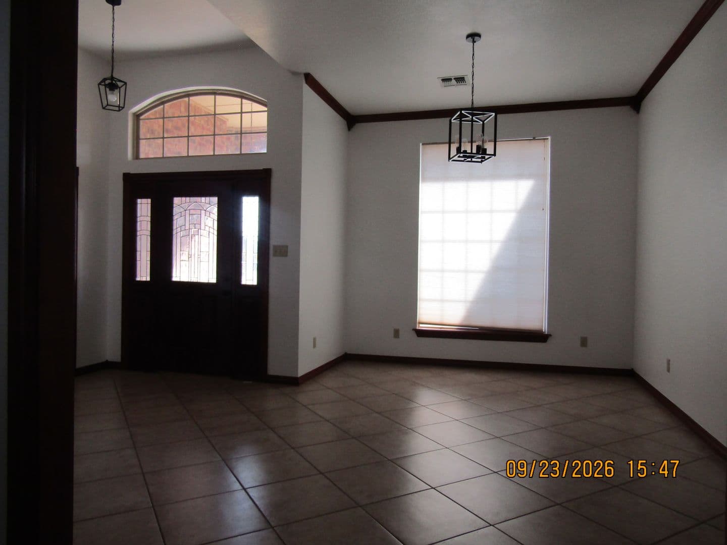 Lawton House: 114 NW Sandy Trail Circle