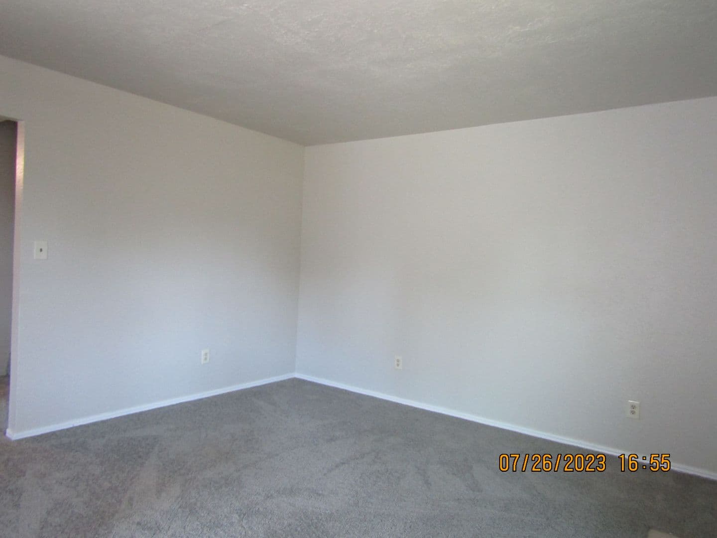 Lawton House: 5406-B NW Sir Brian Ave.