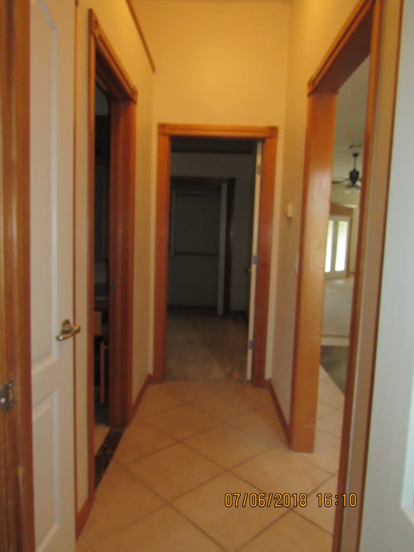 Lawton House: 6904 NW Maple Drive