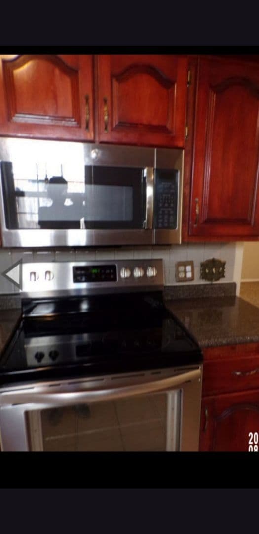 Lawton House: 313 SW 72nd Street