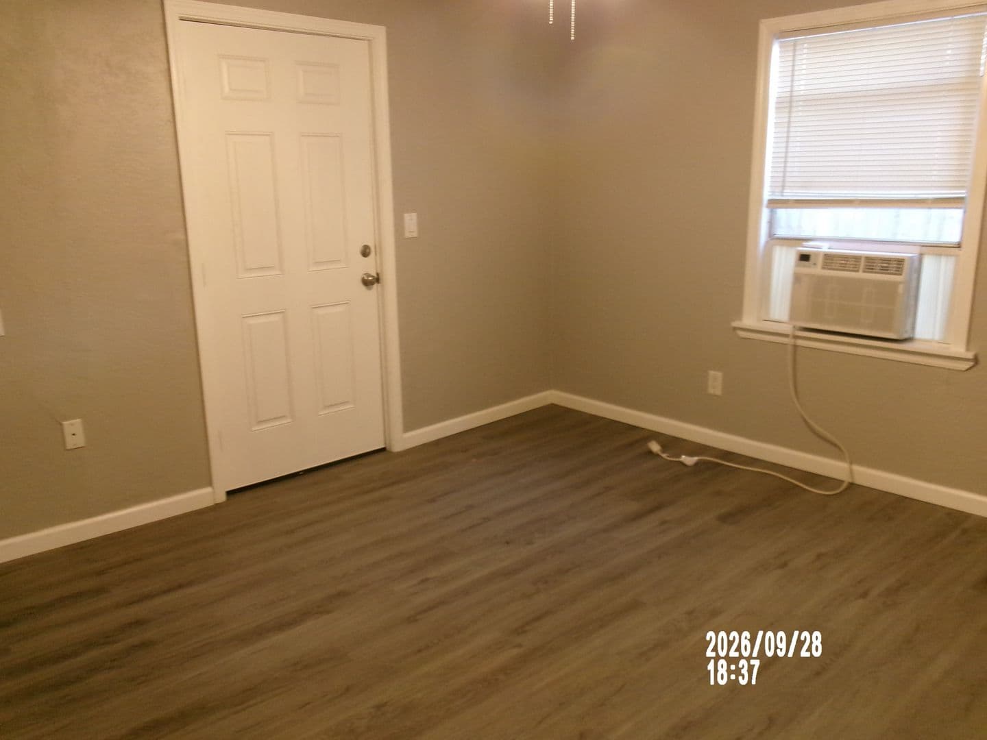 Lawton House: 1413 1/2 Ave Columbia Ave