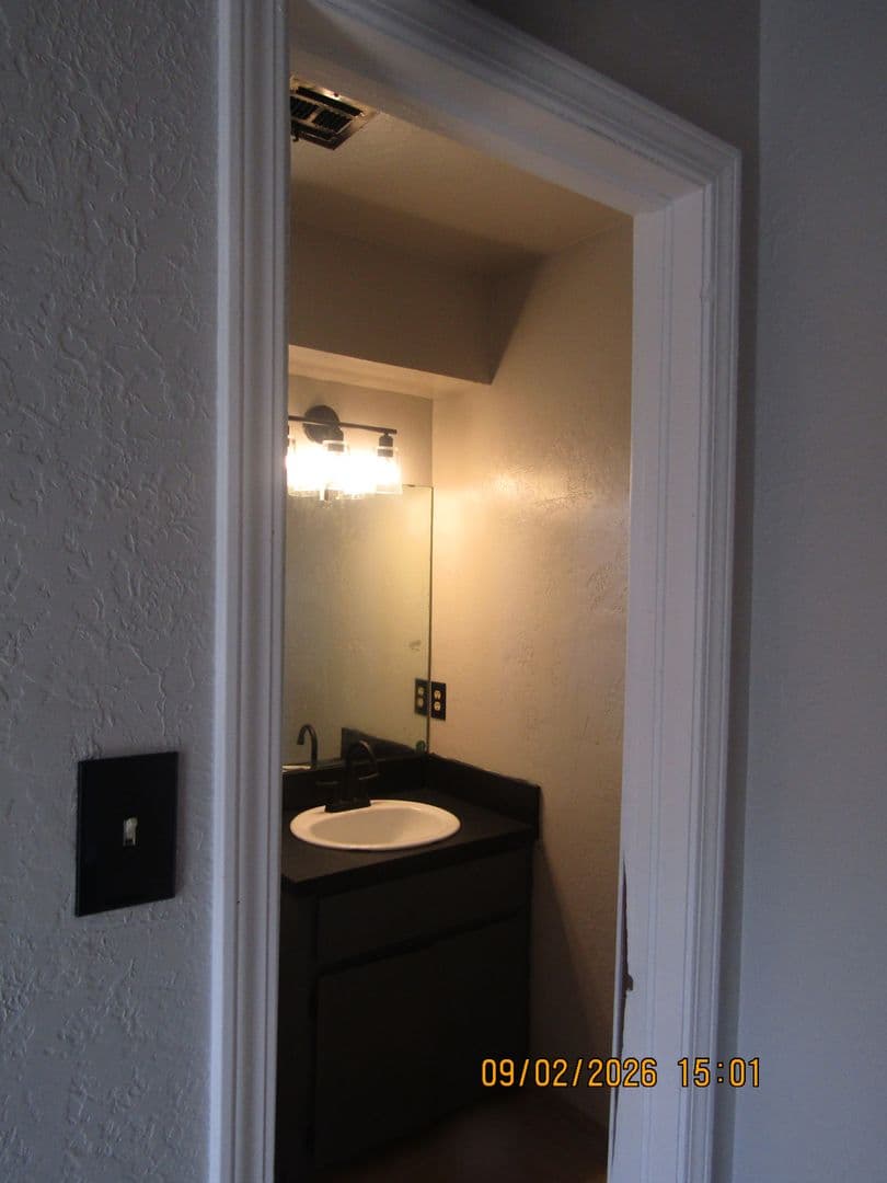 LAWTON House: 3811 SW ROLLING HILLS