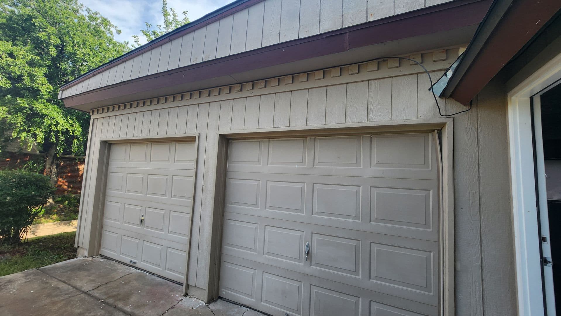 Lawton House: 5519 NW Eisenhower DR