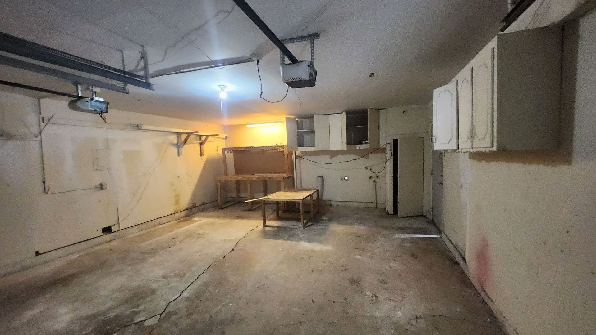 Lawton House: 5519 NW Eisenhower DR