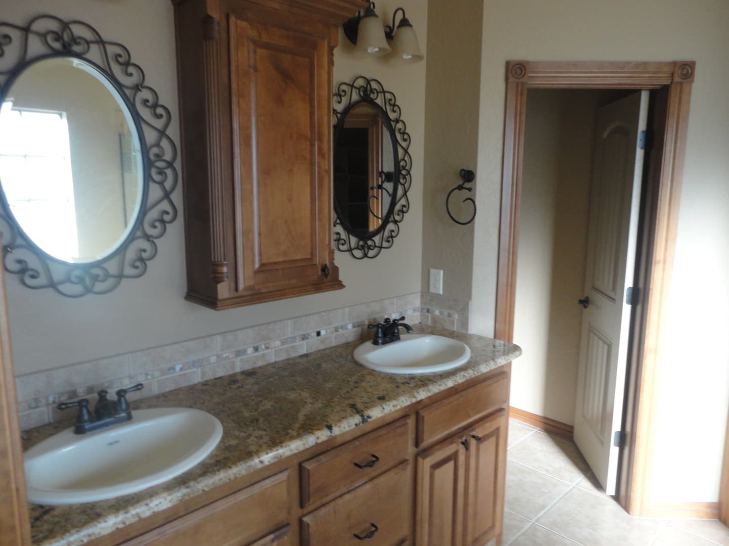 Elgin House: 6611 NE Watts Rd