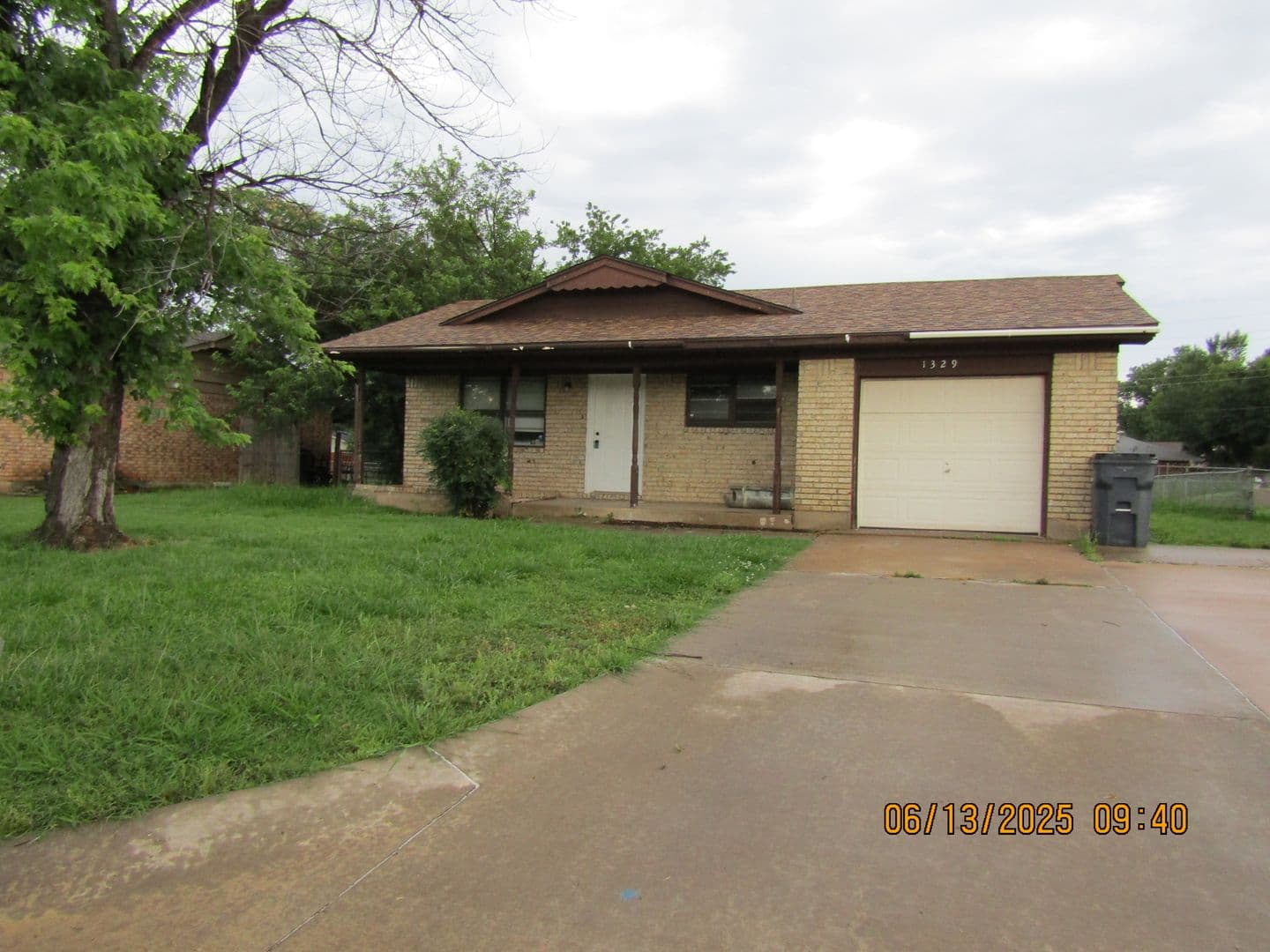 Lawton House: 1329 SE Clover Lane