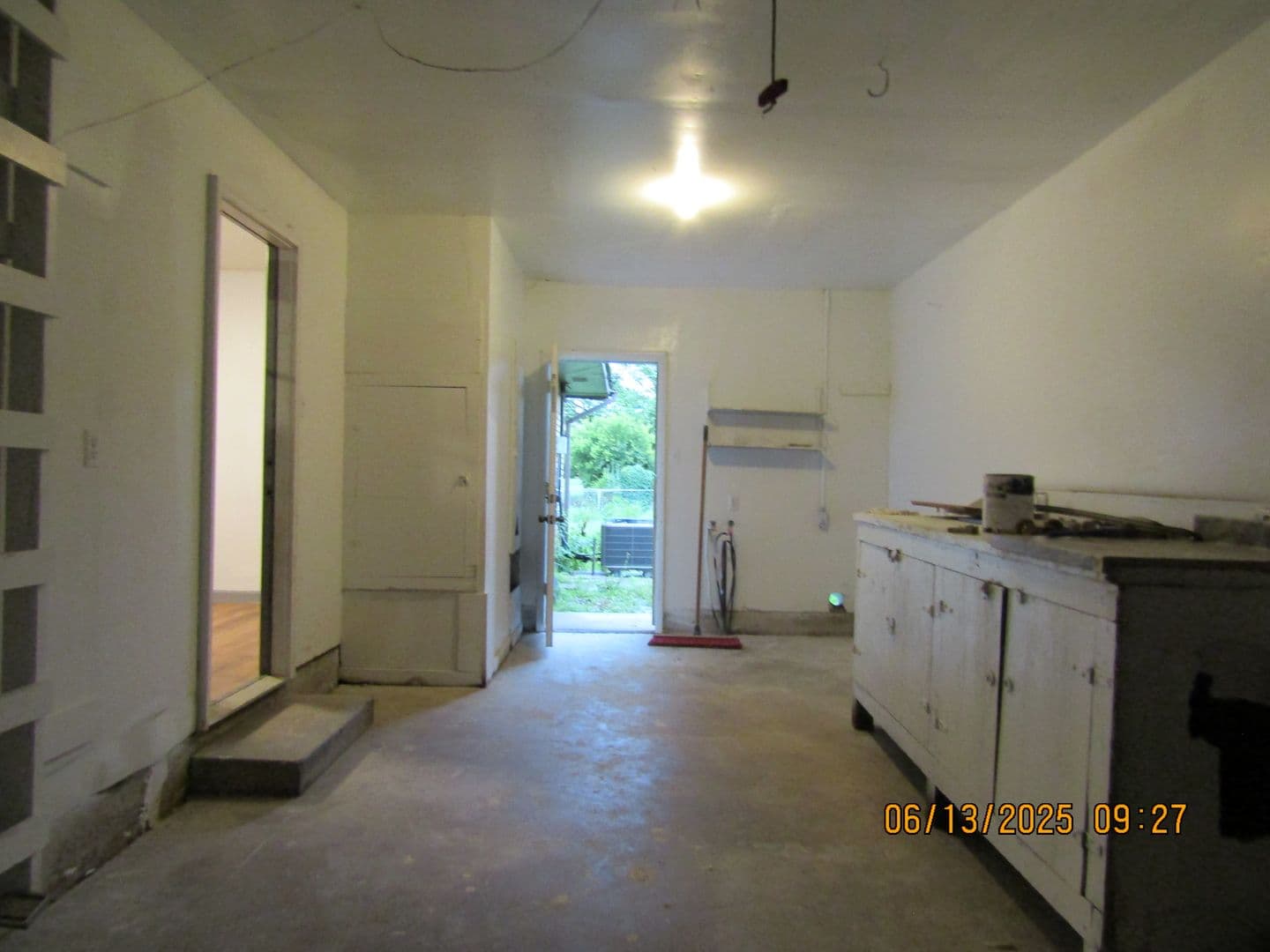 Lawton House: 1329 SE Clover Lane