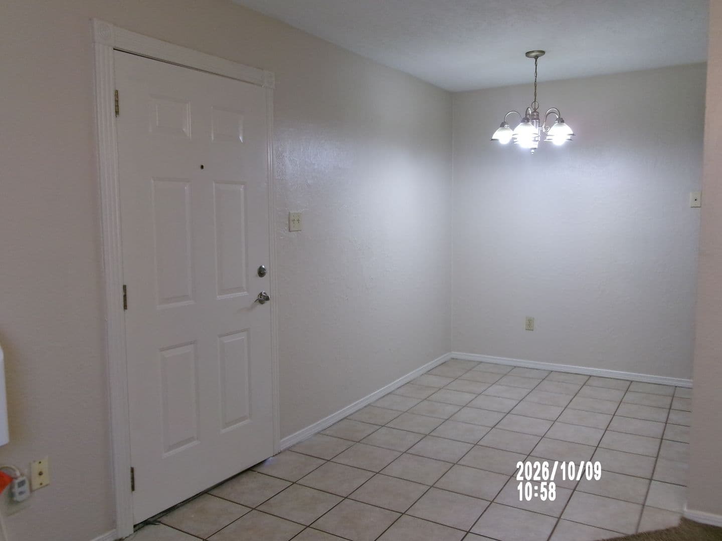 Lawton Apartment: 1420 NW Hunter RD