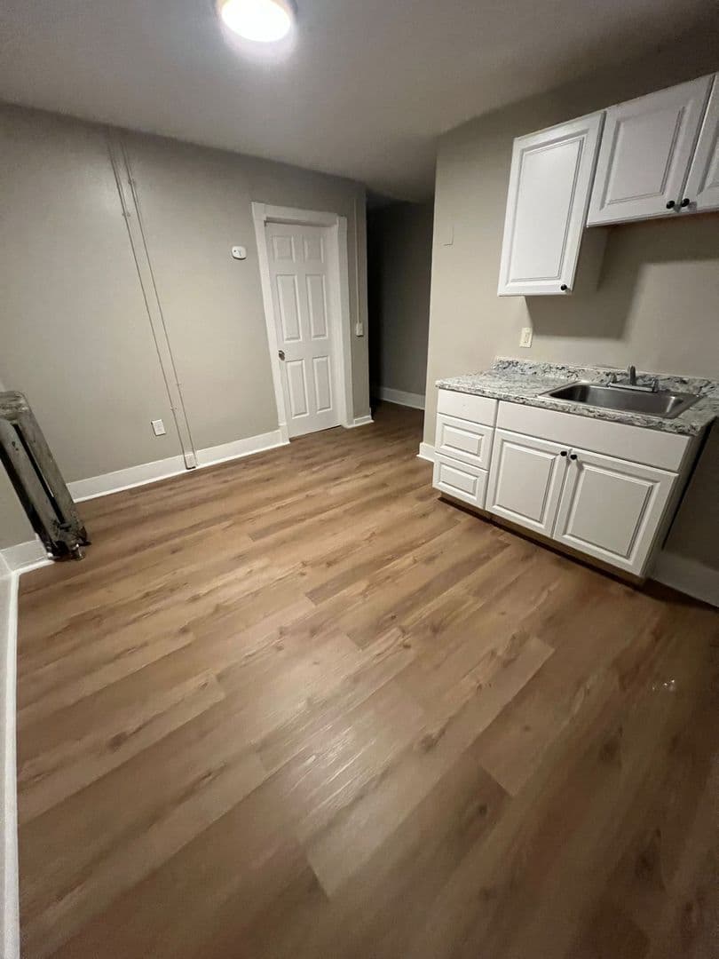 Springfield Apartment: 529 Union Street