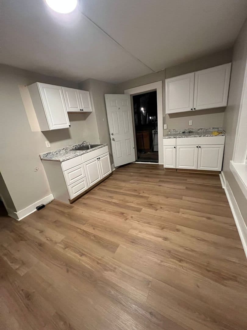Springfield Apartment: 529 Union Street