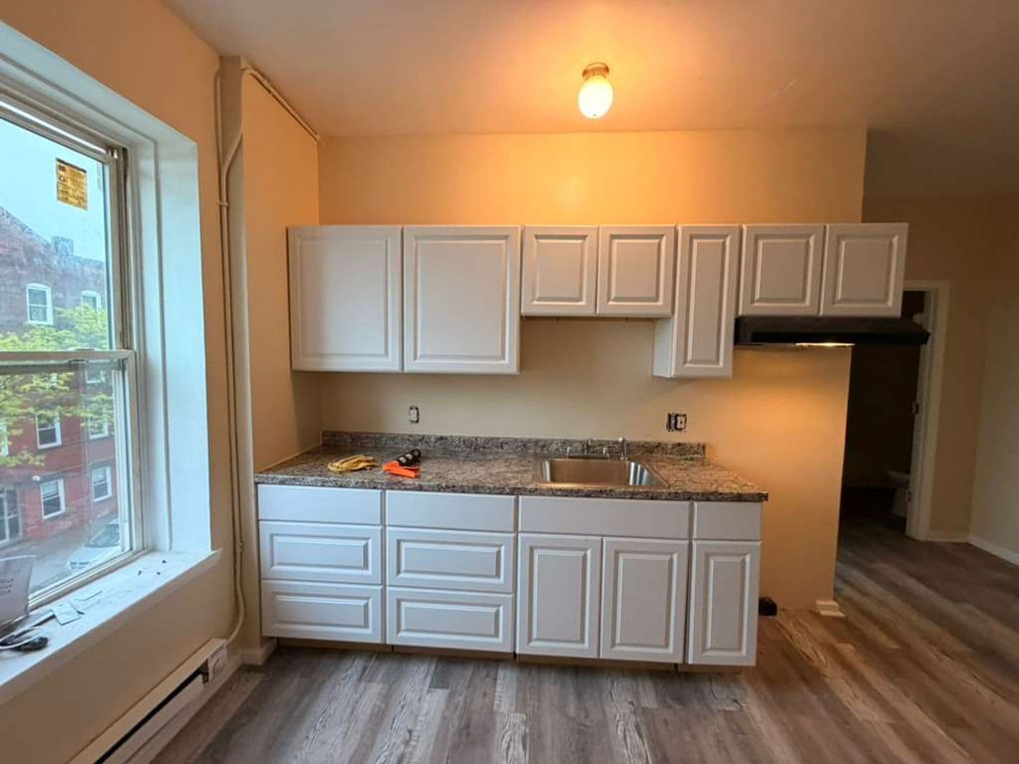 Holyoke Apartment: 679 High St