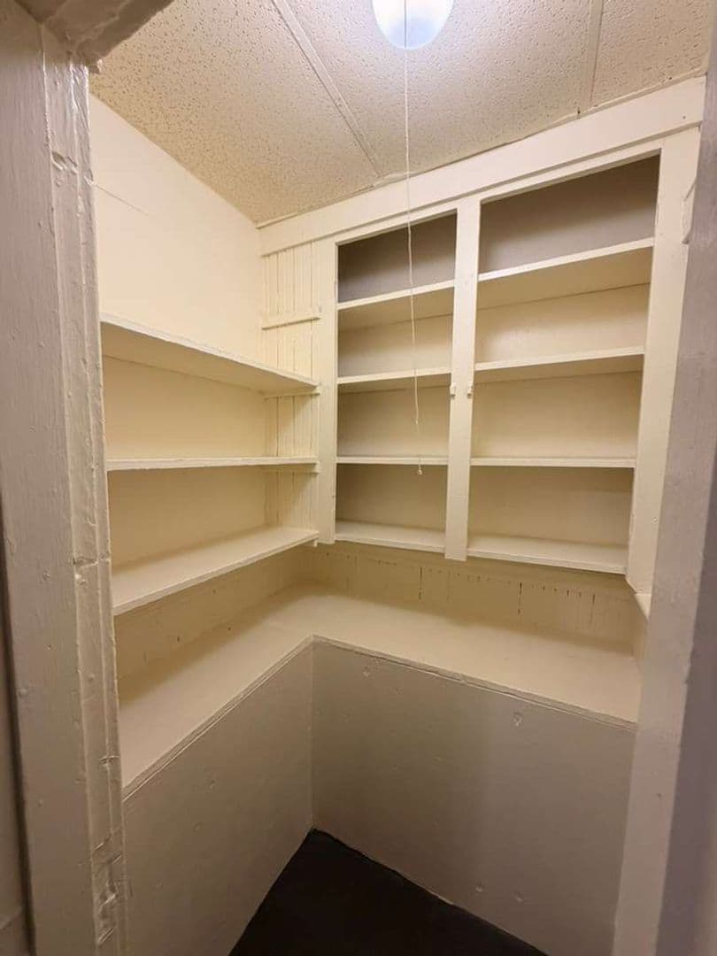 Holyoke Apartment: 41 Mosher St