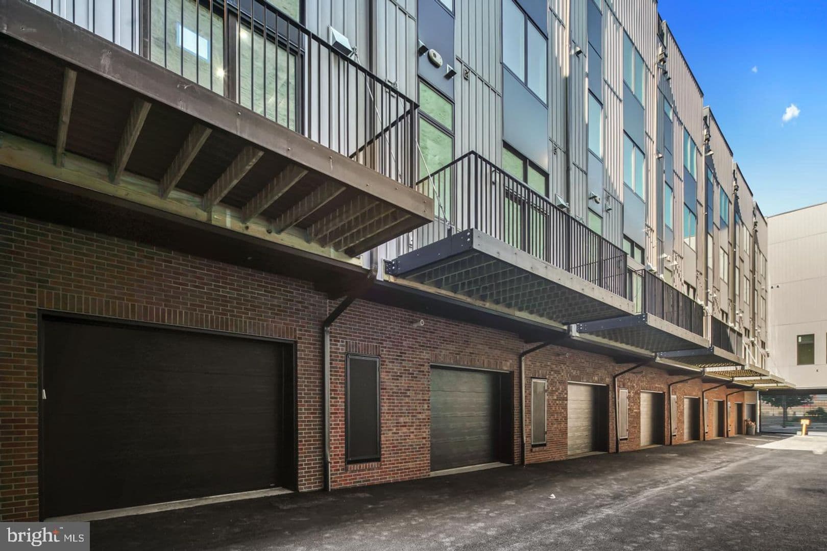 Philadelphia House: 108 Black Horse Alley
