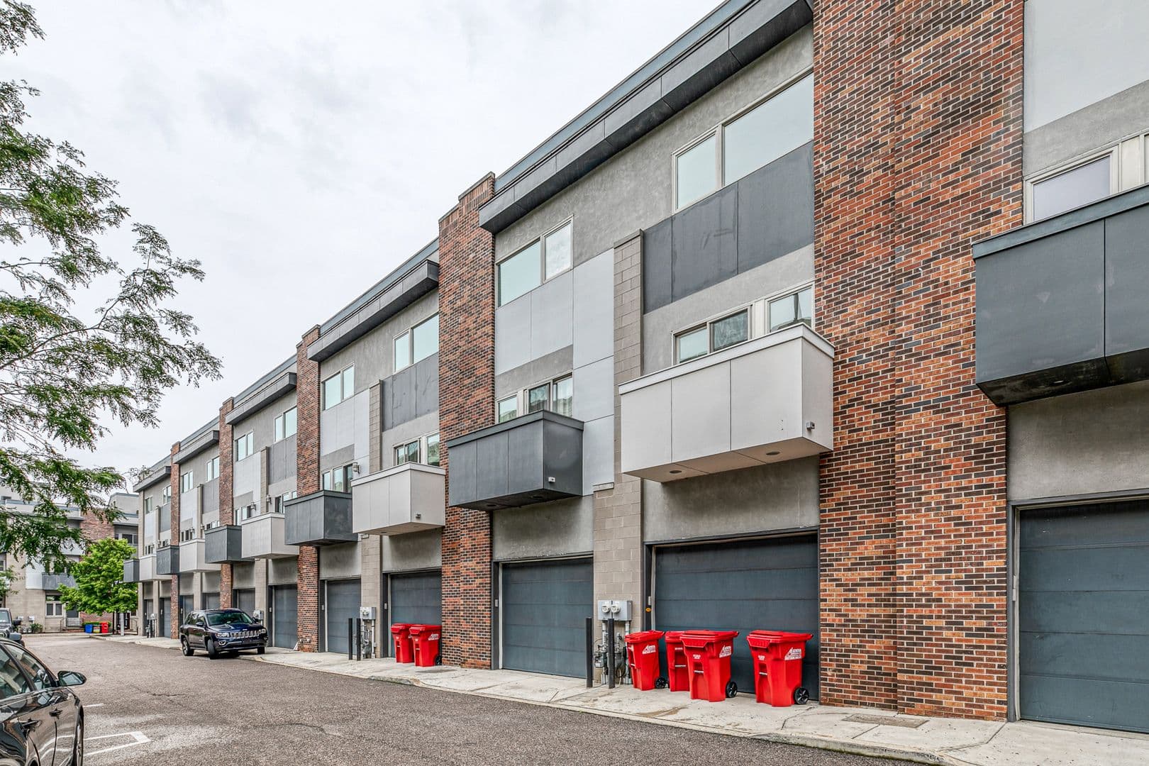 Philadelphia House: 412 N Front Street #15