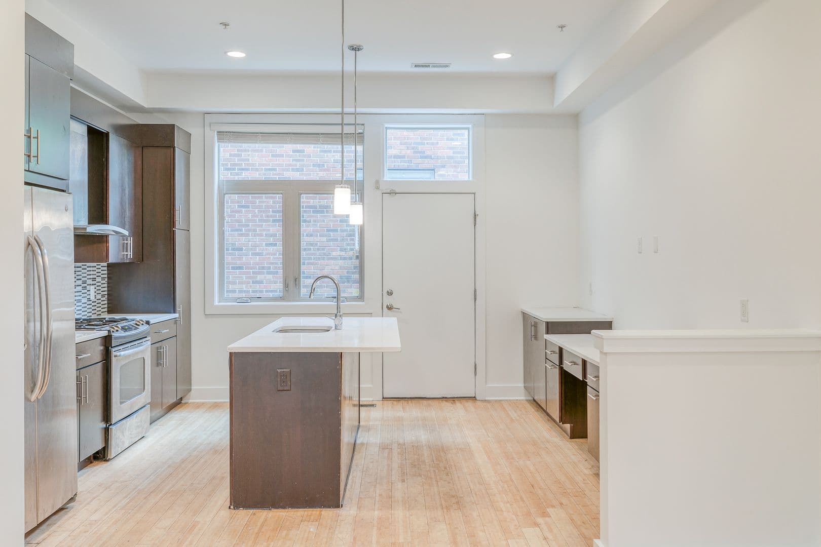 Philadelphia House: 412 N Front Street #15