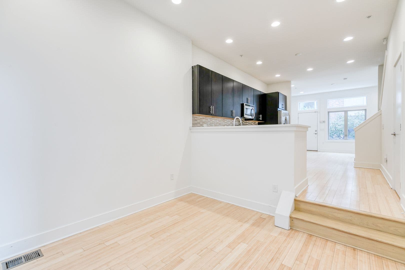 Philadelphia House: 919 N 5th St #7