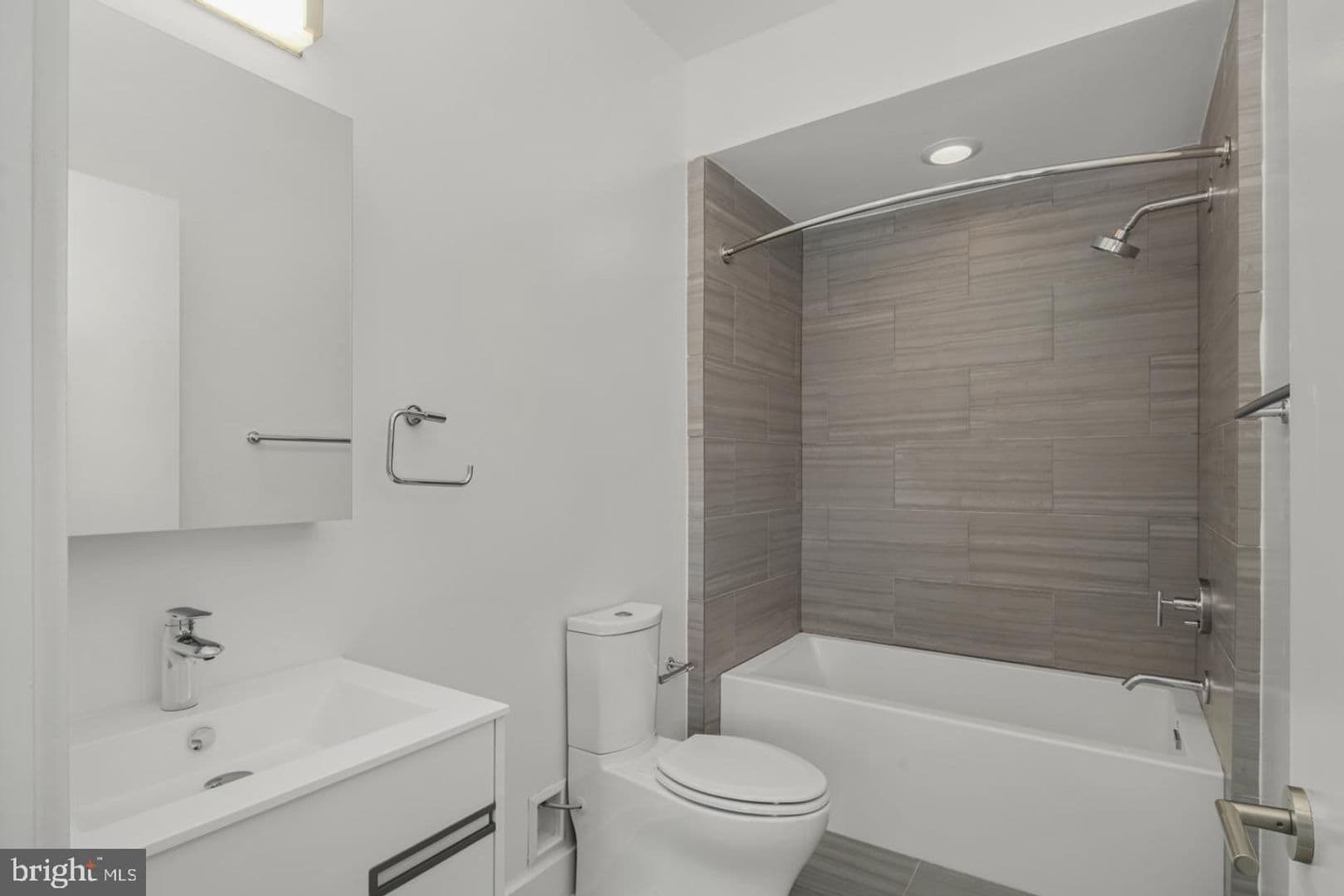 Philadelphia House: 1421 South Hancock St
